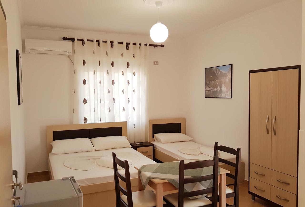 Family Hotel Haruni Ksamil Ngoại thất bức ảnh