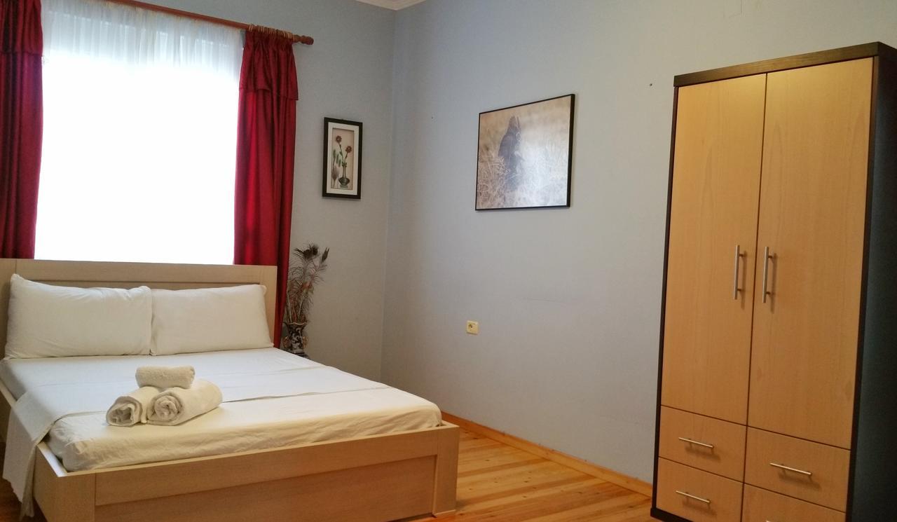 Family Hotel Haruni Ksamil Ngoại thất bức ảnh
