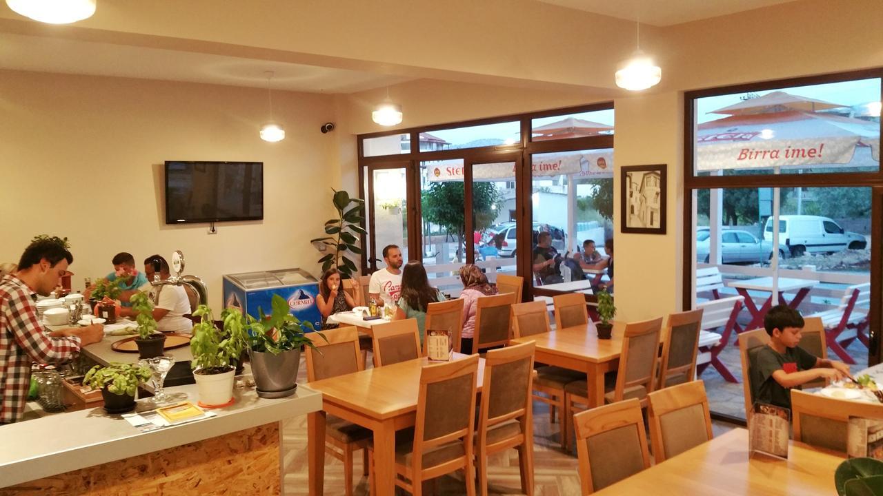 Family Hotel Haruni Ksamil Ngoại thất bức ảnh